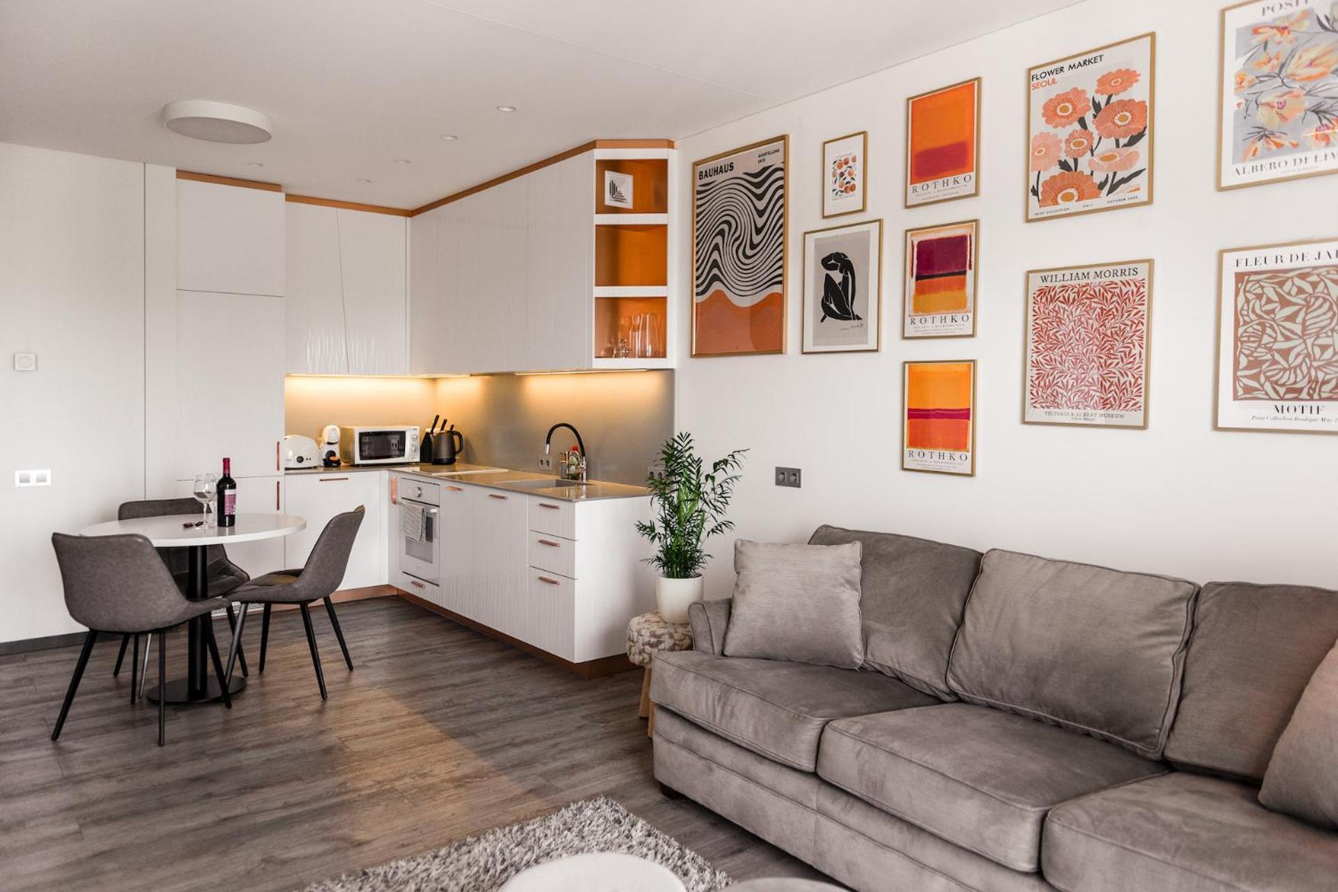 Bright Kaunas Apartment With Castle View Dış mekan fotoğraf