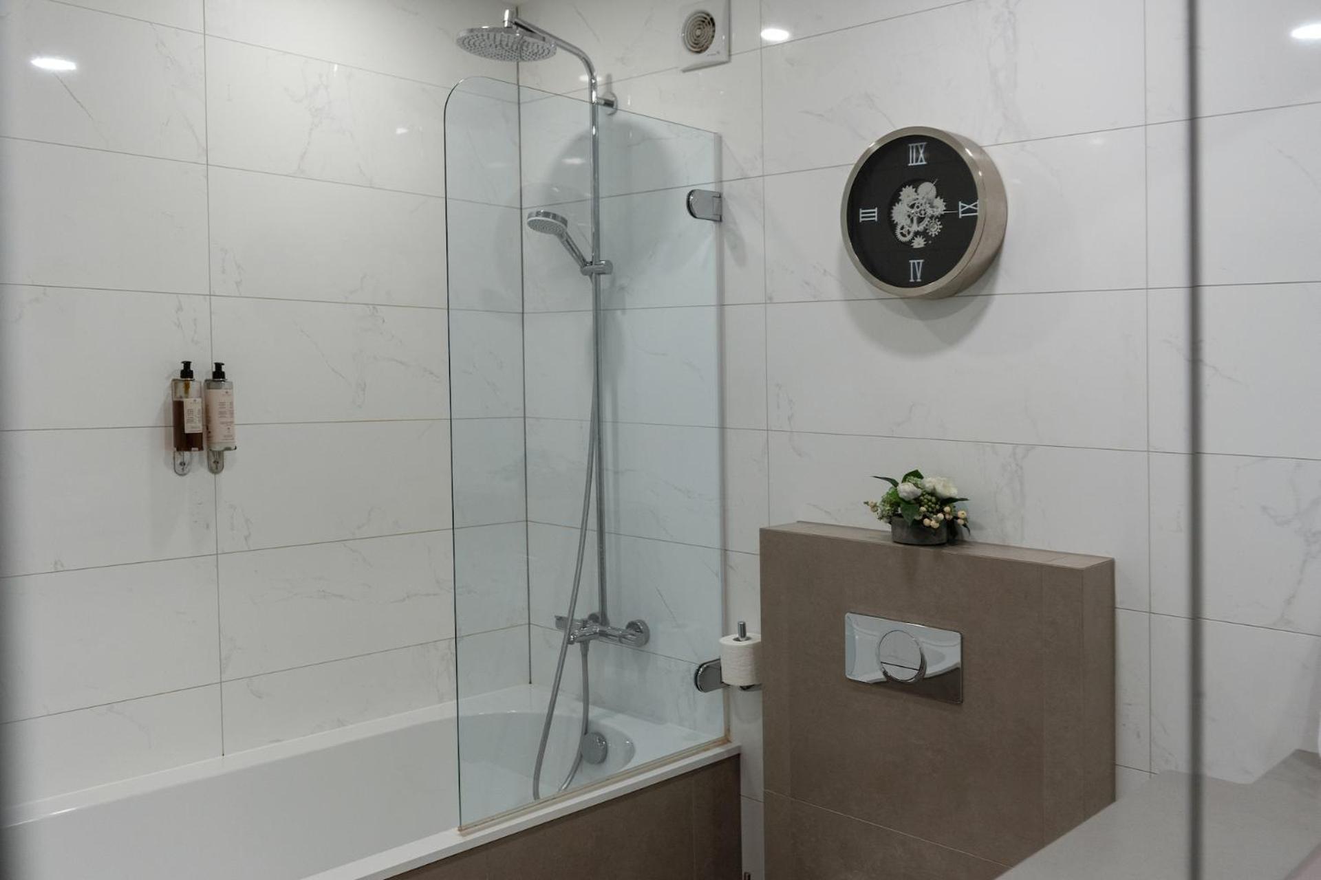 Bright Kaunas Apartment With Castle View Dış mekan fotoğraf