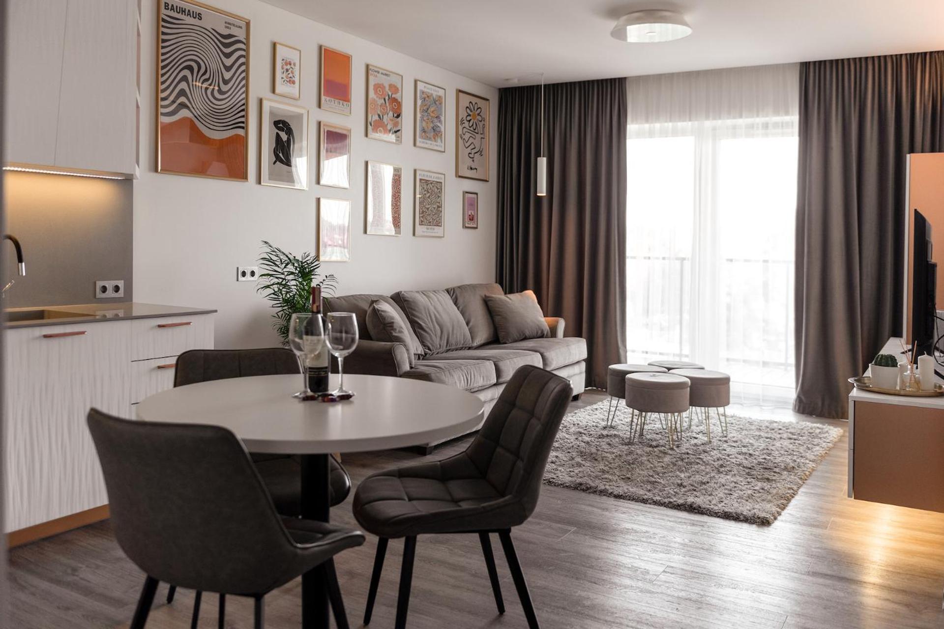 Bright Kaunas Apartment With Castle View Dış mekan fotoğraf