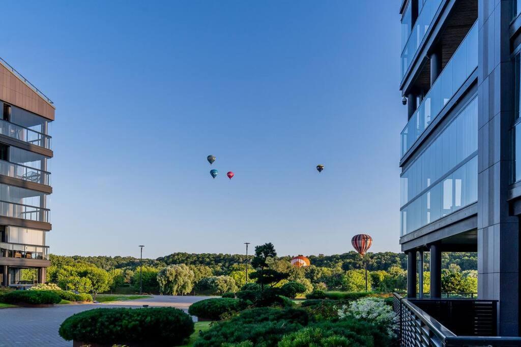 Bright Kaunas Apartment With Castle View Dış mekan fotoğraf