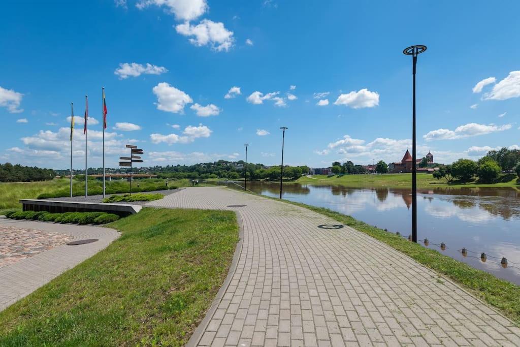 Bright Kaunas Apartment With Castle View Dış mekan fotoğraf
